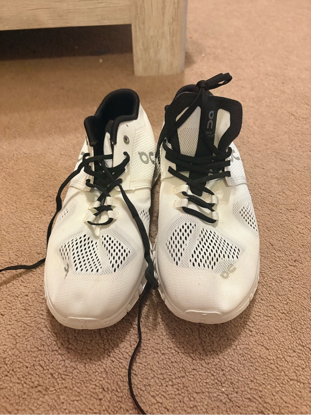 On Running Men's Cloudflow Athletic Shoes - White/Black